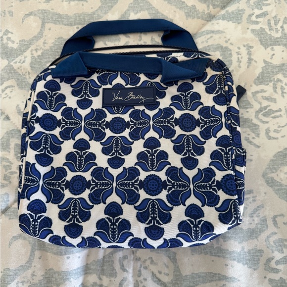 Vera Bradley Handbags - Vera Bradly Lunch tote